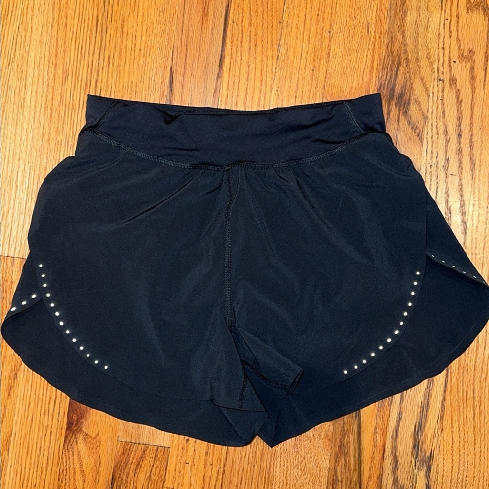 High wasted Lulu lemon black shorts size 4